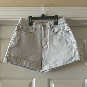 Women’s Cuff Jean Shorts